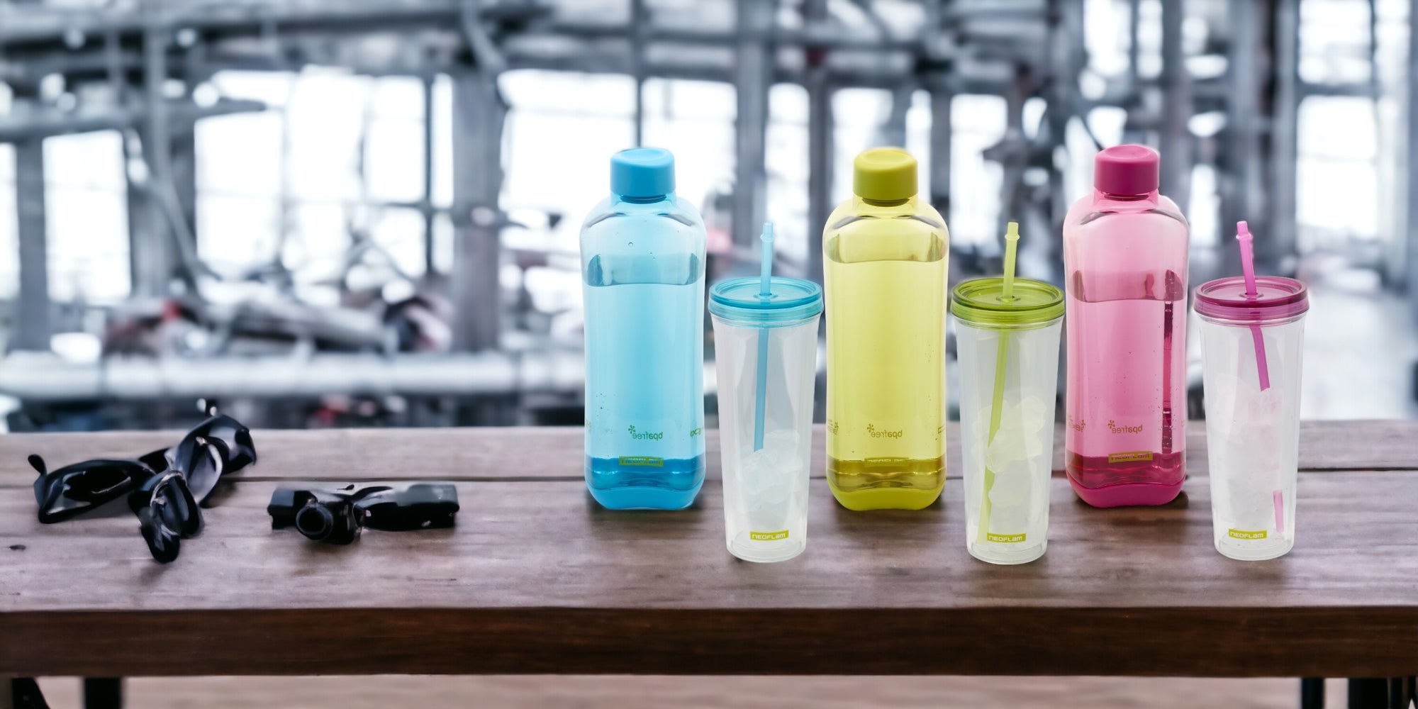 Spend $1000 and received 30 Bottles and Tumblers